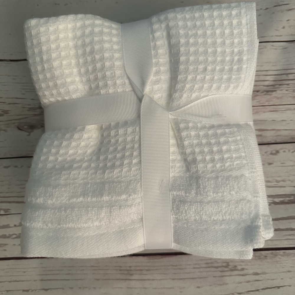 🎁9 PC Hotel Balfour Oversized Bath Towel Set- Cotton- White Waffle Texture - Picture 8 of 9